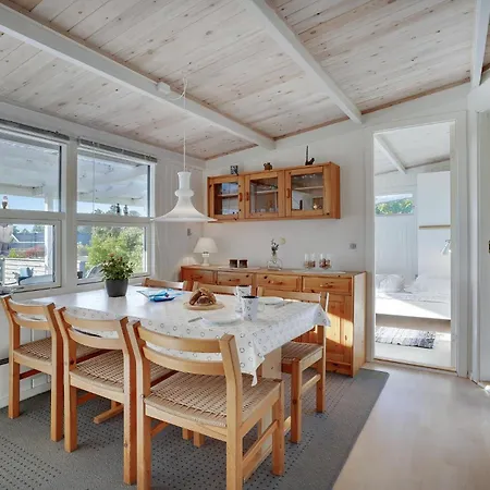 Three-bedroom In Sydals 度假居