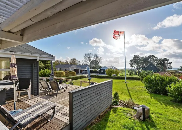 Three-bedroom In Sydals *